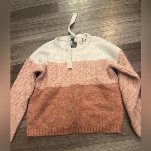 Sweaters - super cute sweater